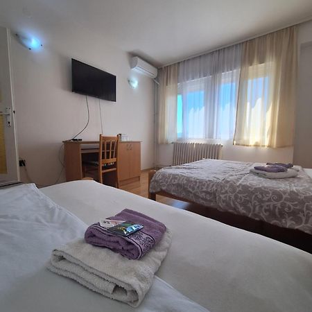 Hotel Konaciste Trstenik Экстерьер фото