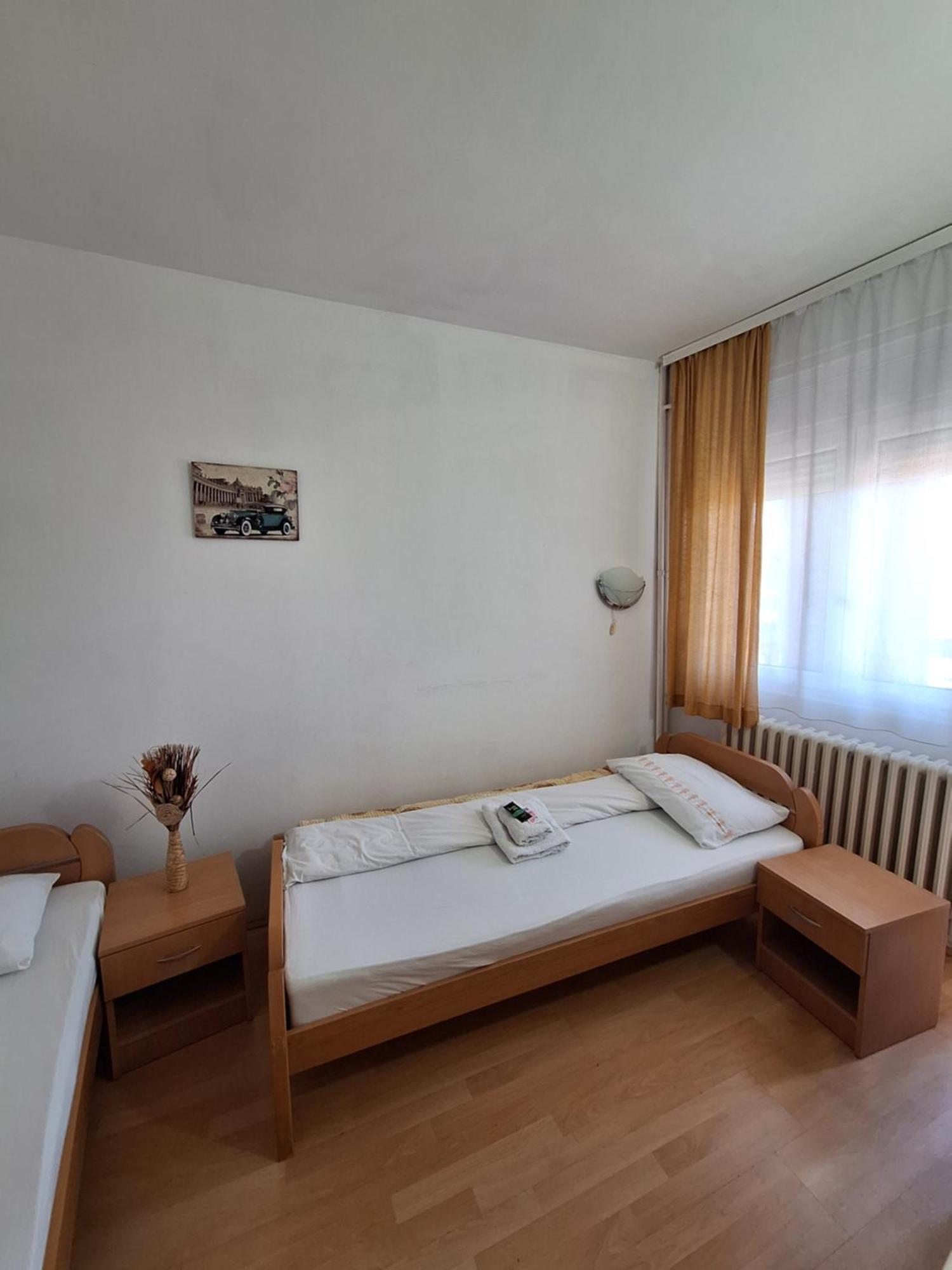 Hotel Konaciste Trstenik Экстерьер фото