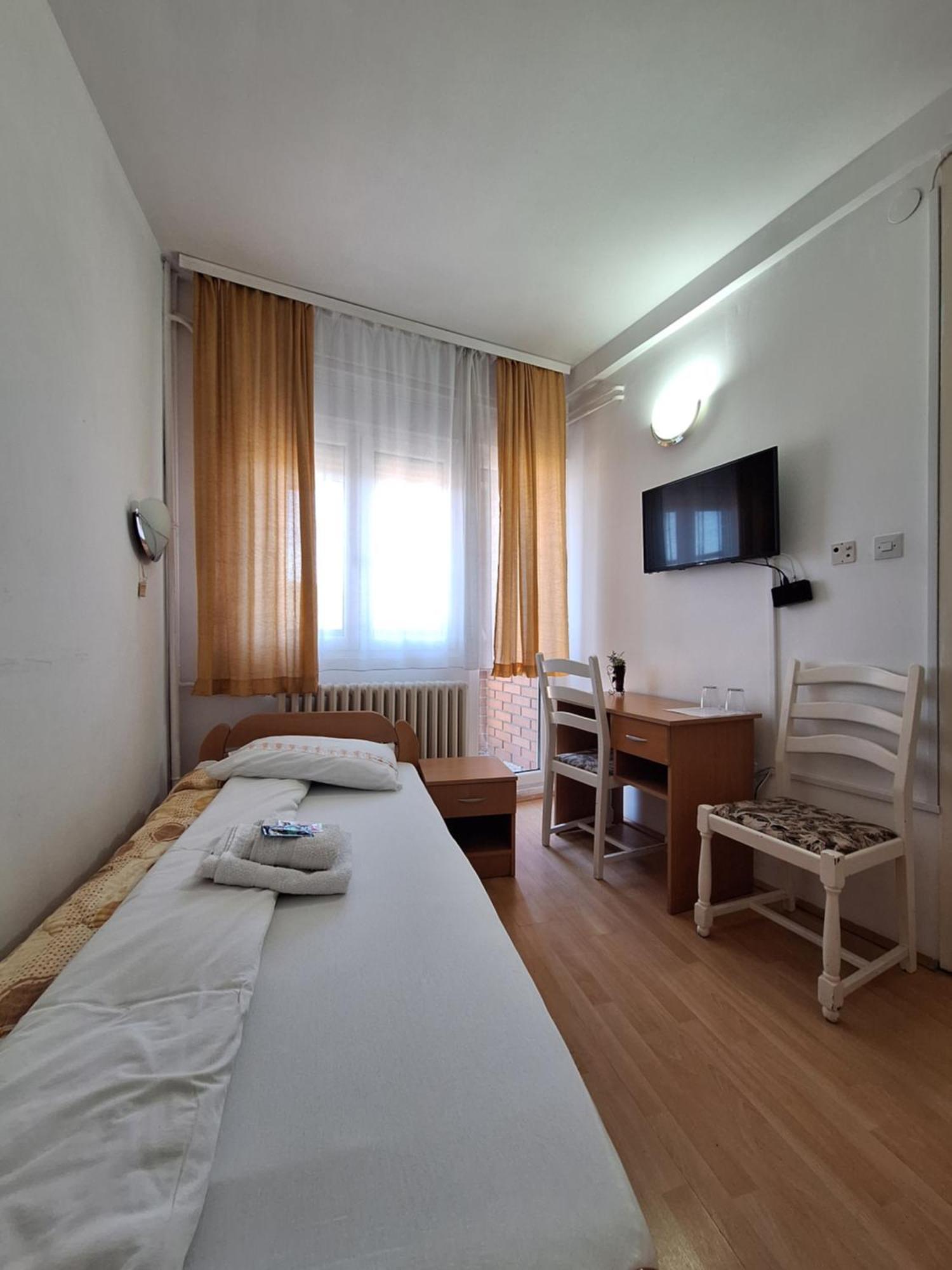 Hotel Konaciste Trstenik Экстерьер фото